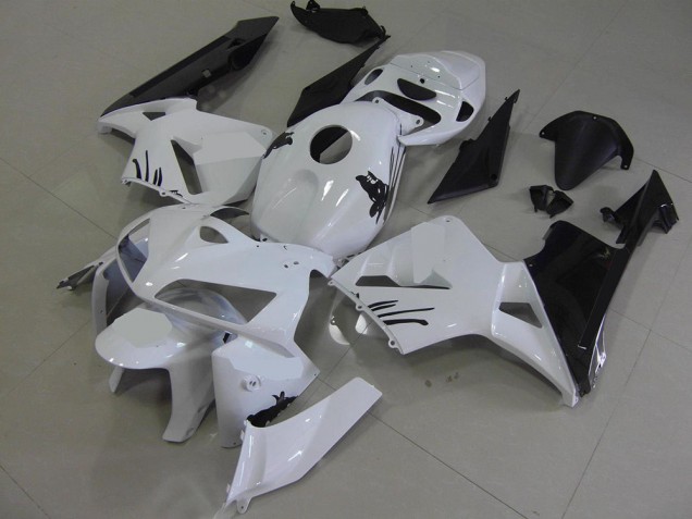 2005-2006 White with Special Decals CBR600RR Motorcycle Fairings 2005-2006 White with Special Decals CBR600RR Motorcycle Fairings