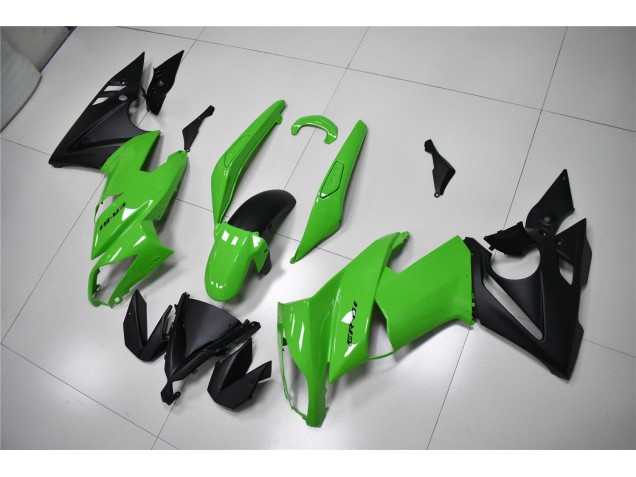 2009-2011 Green Black EX650 Motorcycle Fairings 2009-2011 Green Black EX650 Motorcycle Fairings